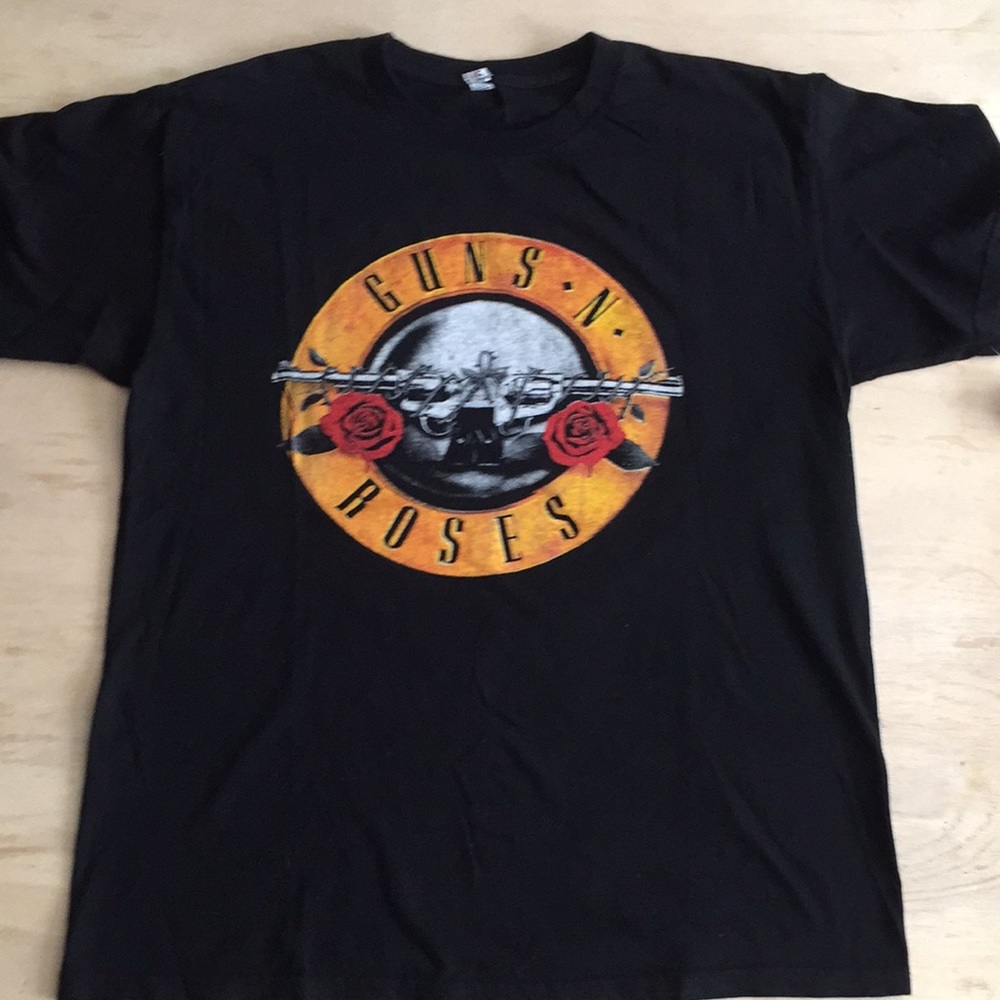 Guns N’ Roses shirt